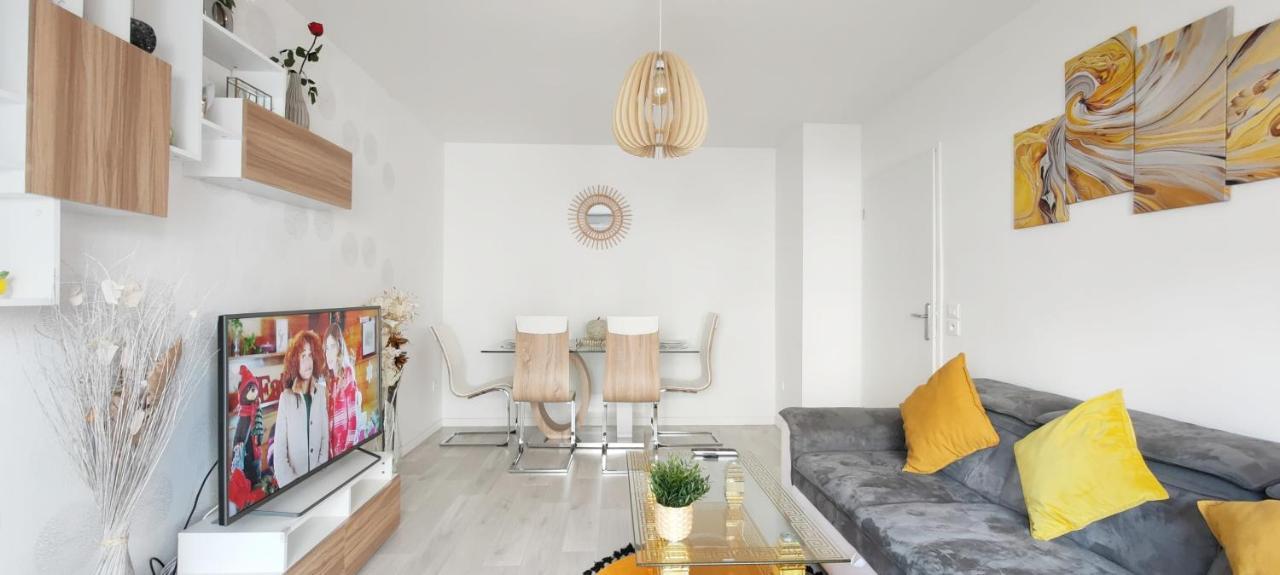 Chic Apart With Parking Near Paris Apartamento Épinay-sur-Seine Exterior foto